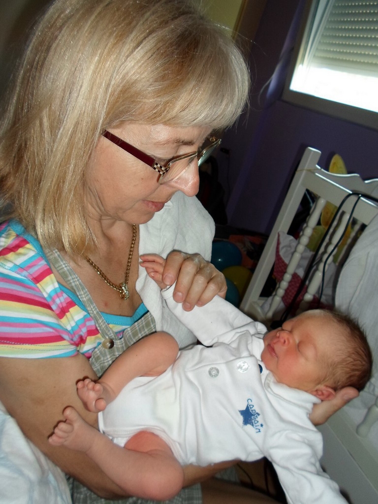 2013-06-22-Erzsi-nagymama+Stefan 4 napos.jpg